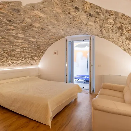 Apartment La Corte By Interhome Brenzone sul Garda